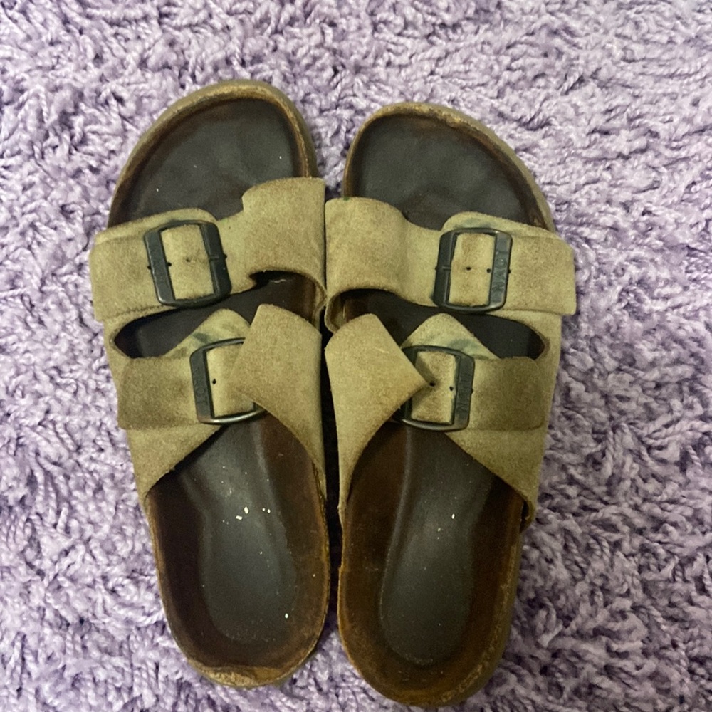 Naot (similar to birkenstocks) sandals